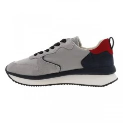 Sneakers Guess En Cuir Gris à Semelle Semi-compensée 10 Sneakers Guess En Cuir Gris à Semelle Semi-compensée -Passons à la mode masculine ! 101859 15982ch sneakers guess en cuir gris a semelle semi compensee 03 3 600x600