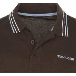 Polo Teddy Smith En Coton Avec Manches Courtes Et Col 3 Boutons Marron -Passons à la mode masculine ! 105214 137011vt polo teddy smith en coton avec manches courtes et col 3 boutons marron 03 600x600