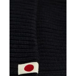 Bonnet Jack & Jones En Coton Biologique Noir Avec étiquette à Point Rouge -Passons à la mode masculine ! 105526 136541vt bonnet jack et jones en coton biologique noir avec etiquette a point rouge 03 600x600