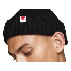 Bonnet Jack & Jones En Coton Biologique Noir Avec étiquette à Point Rouge -Passons à la mode masculine ! 105526 136541vt bonnet jack et jones en coton biologique noir avec etiquette a point rouge 05 600x600