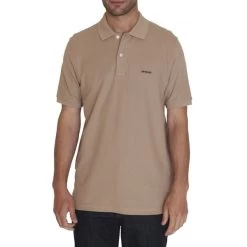 Polo Mise Au Green En Maille Piquée De Coton Beige Présentant Une Coupe Droite à Fentes D'aisance Et Un Col 2 Boutons
