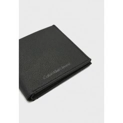Portefeuille Calvin Klein En Cuir Noir -Passons à la mode masculine ! 110998 144652vt portefeuille calvin klein en cuir noir 03 600x600