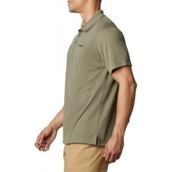 Polo Columbia Avec Manches Courtes Et Col Boutonné Vert Kaki -Passons à la mode masculine ! 111070 146311vt polo columbia avec manches courtes et col boutonne vert kaki 03 600x600