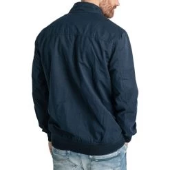 Blouson Zippé Petrol Industries Bleu Marine Uni, Rembourré Nylon, à Col Montant Boutonné -Passons à la mode masculine ! 111350 145895vt blouson zippe petrol industries bleu marine uni rembourre nylon a col montant boutonne 04 600x600