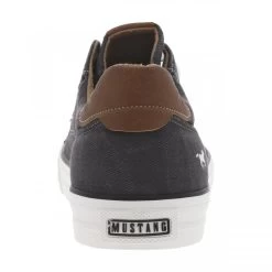 Baskets Basses Mustang En Jean Noir Et à Lacets Plats -Passons à la mode masculine ! 112947 19245ch baskets basses mustang en jean noir et a lacets plats 04 600x600