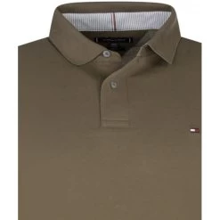 Polo Avec Manches Courtes Et Col Boutonné Tommy Hilfiger Big & Tall Coton Biologique Kaki Maille Piquée -Passons à la mode masculine ! 116291 147778vt polo avec manches courtes et col boutonne tommy hilfiger big et tall coton biologique kaki maille piquee 03 600x600