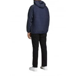 Doudoune à Capuche JACK & JONES + à Coupe Droite Bleu Marine Matelassée -Passons à la mode masculine ! 116597 135690vt doudoune a capuche jack et jones a coupe droite bleu marine matelassee 04 600x600