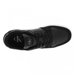 Calvin Klein Jeans Sneakers Tennis Calvin Klein En Cuir Noir à Semelle Blanche Semi-compensée Et Lacets Plats -Passons à la mode masculine ! 117985 20197ch sneakers tennis calvin klein en cuir noir a semelle blanche semi compensee et lacets plats 05 600x600