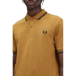 Polo Fred Perry En Maille Piquée Beige -Passons à la mode masculine ! 120556 154638vt polo fred perry en maille piquee beige 06 600x600