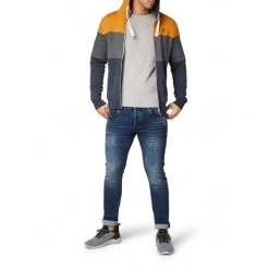 Pull En Coton Tom Tailor Avec Un Col Rond Gris Clair -Passons à la mode masculine ! 86256 tom tailor h21 pull 1012819 14427 gris clair pull en coton tom tailor avec un col rond gris clair 04 600x600